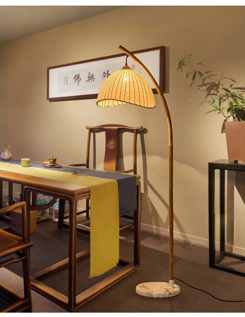 ZenGlow Wabi-Sabi LED Stehlampe – Nordisches & Japanisches Design für eine Ruhige Atmosphäre