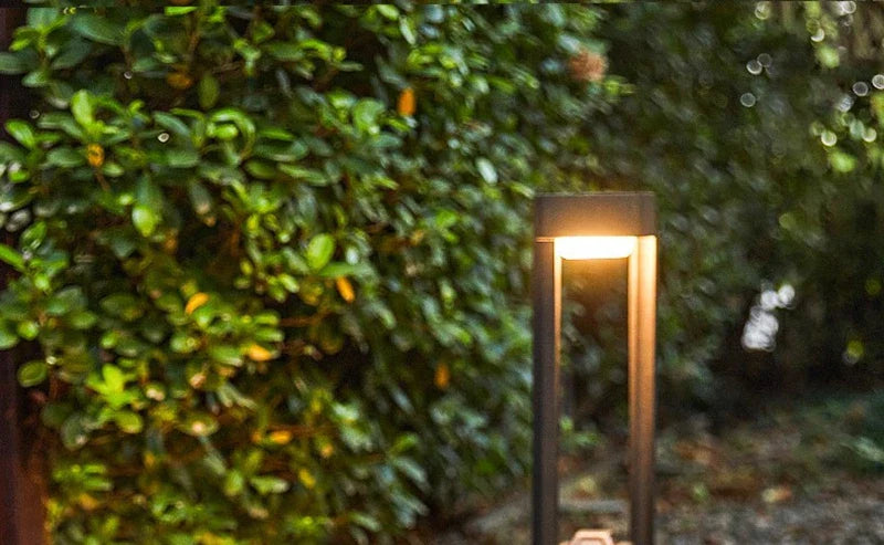 LumiPad Moderne LED Gartenlampe – Minimalistisches IP55 Außenlicht für Garten, Einfahrt, Hof & Landschaft