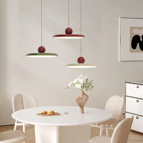Skandinavische Glaslampe im BauHaus-Stil