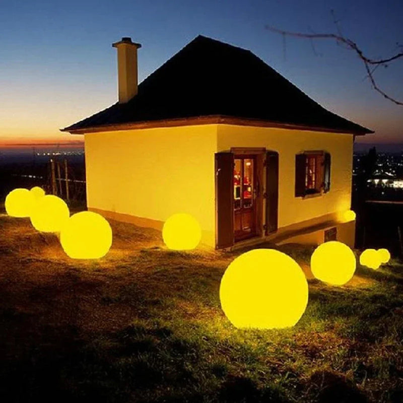 LumiGlow LED Gartenkugel – 16 Farben, Fernbedienung & Wiederaufladbar
