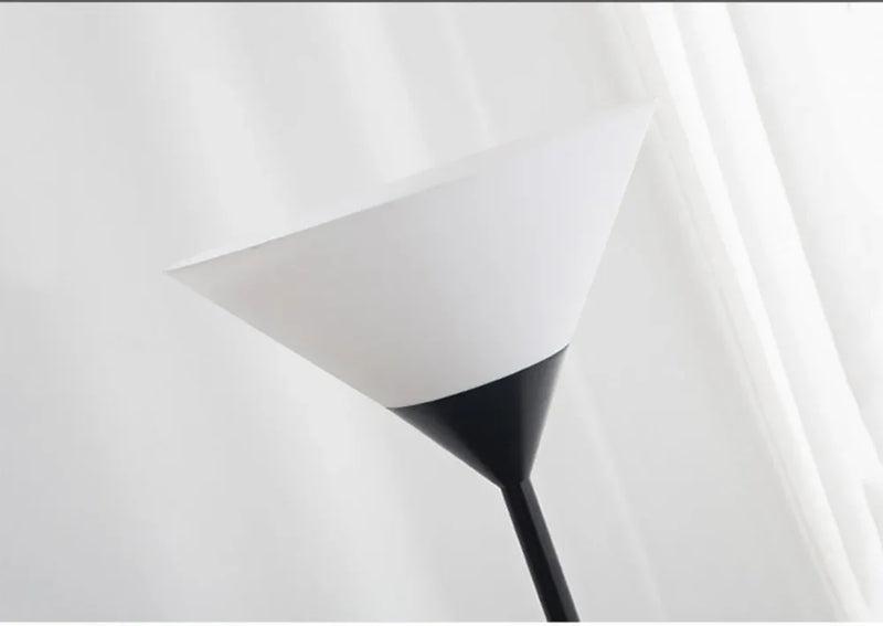 LumiArc LED Stehlampe – Elegantes & Modernes Licht für jedes Zuhause