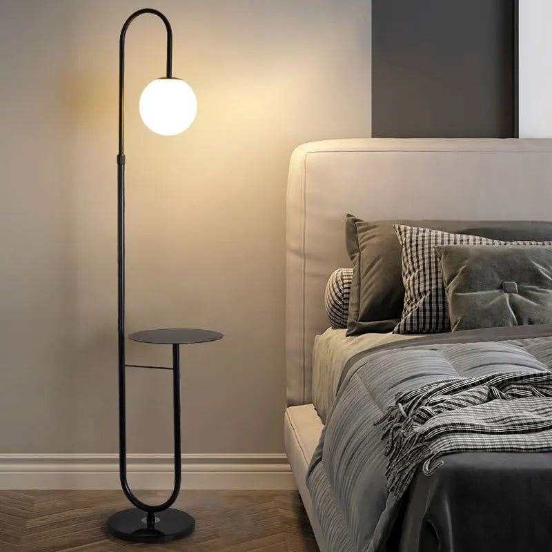 Nordic Luxe Vloerlamp met Marmeren Bijzettafel