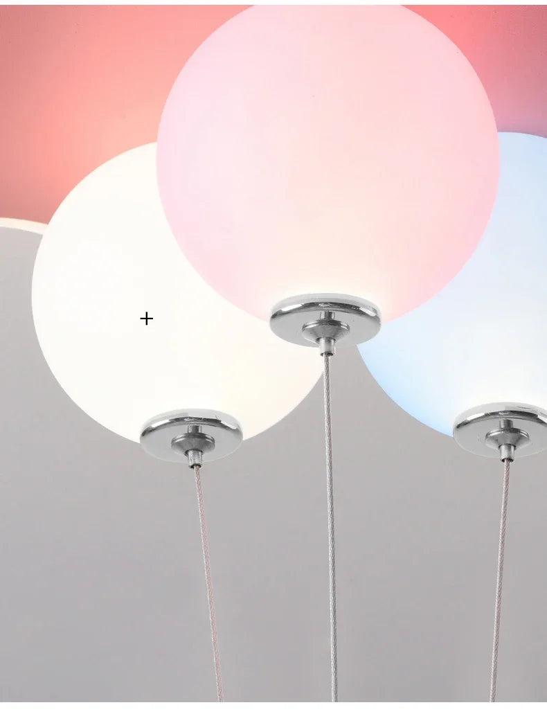 Nordische Astronauten-Wolken-LED-Hängelampe