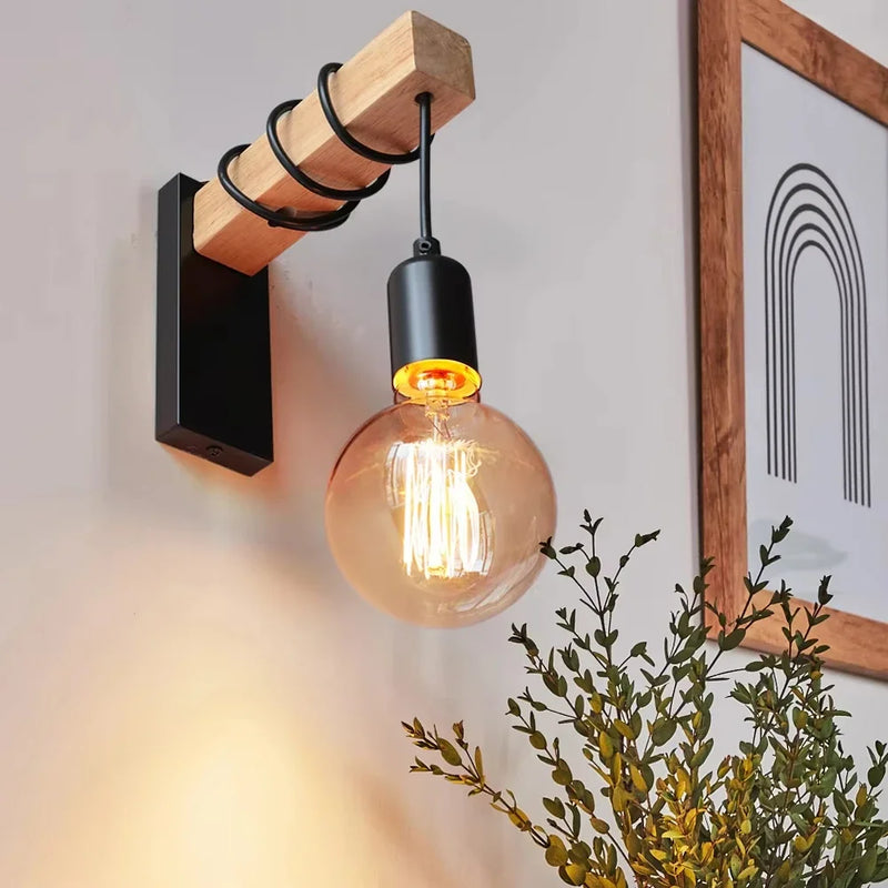 RetroLume – Vintage LED Wandlampe aus Holz & Eisen mit E27 | Industrial & Loft Stil