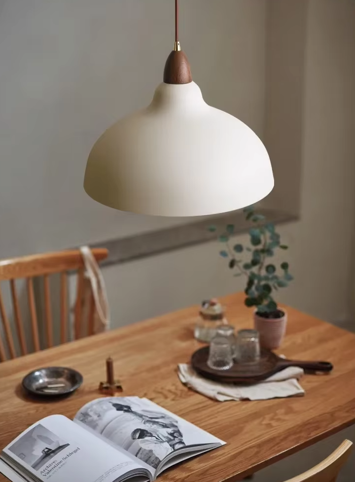 Skandinavische Hängelampe für die Küche