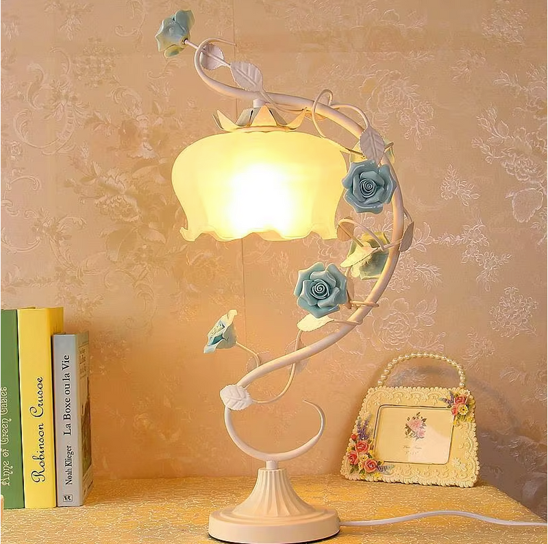 RosaGlo - Stilvolle überdachte Rosenlampe