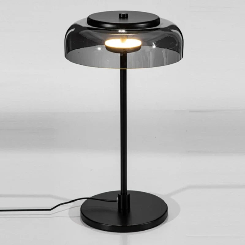 Aurélo – Designer Tischlampe aus Glas mit LED & Postmodernem Stil