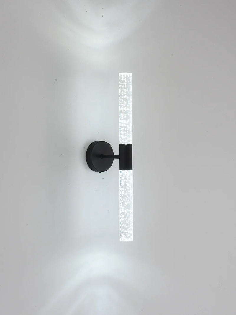 LumiGlas – Luxuriöse LED-Wandleuchte mit Kristall-Bubble-Stab
