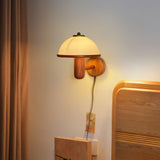 Pilz-Wandlampe aus Holz