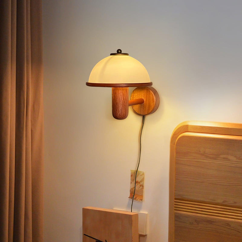 Pilz-Wandlampe aus Holz