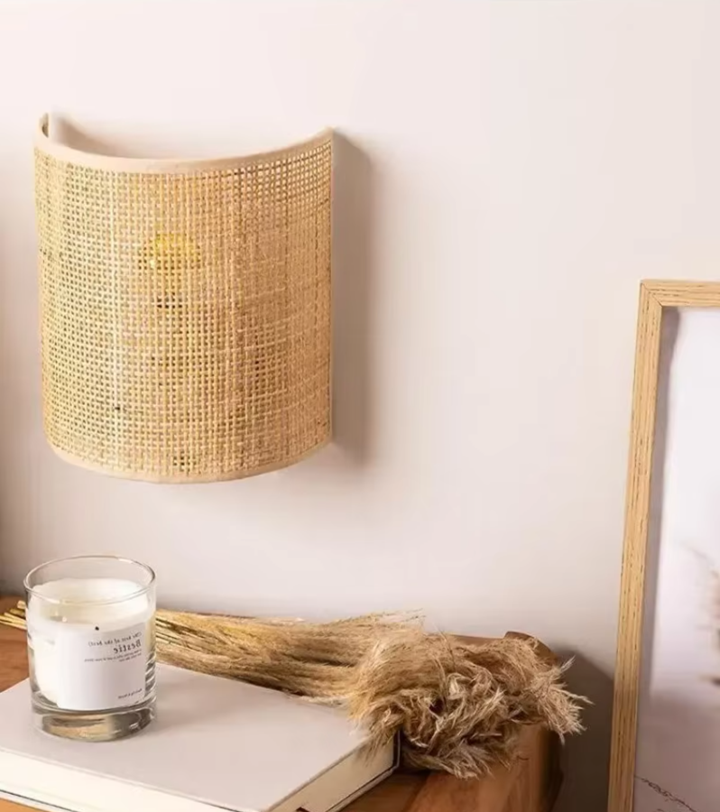 RustiRiet Wandleuchte – Handgeflochtene Rattan-Wandlampe für Schlafzimmer, Wohnzimmer & Flur