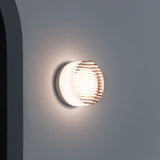 Moderne LED-Wandleuchte für drinnen und draußen