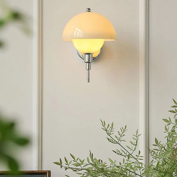 Wandleuchte Pilz in Creme Farbe