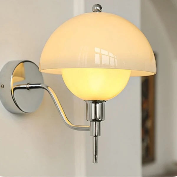 Wandleuchte Pilz in Creme Farbe