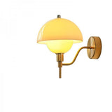 Wandleuchte Pilz in Creme Farbe