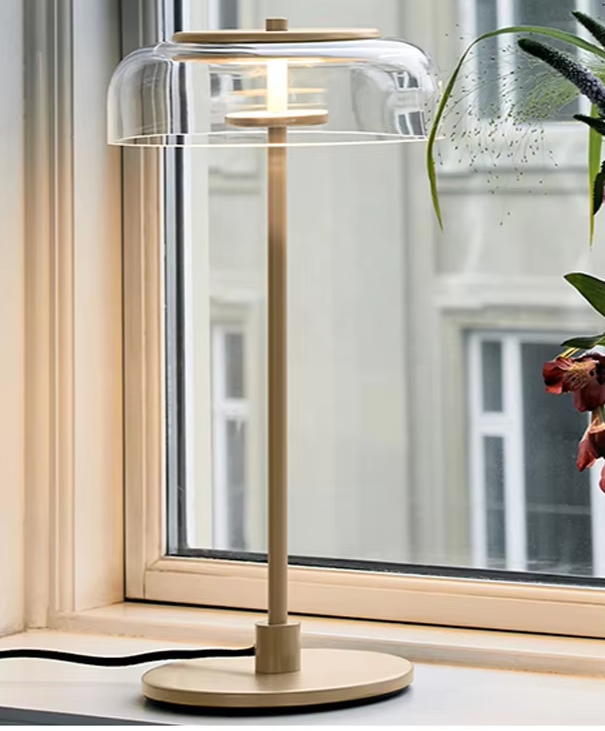 Aurélo – Designer Tischlampe aus Glas mit LED & Postmodernem Stil