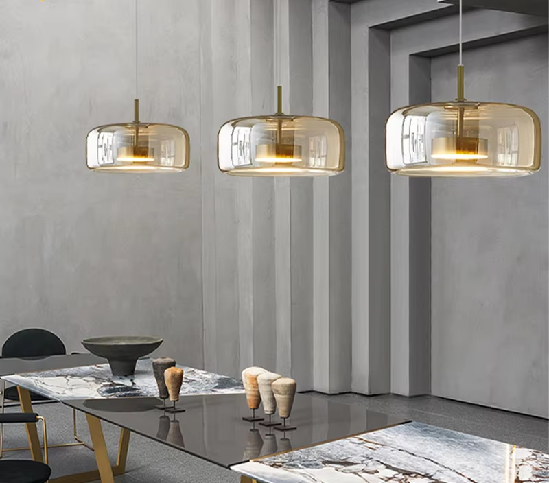 LumiGlow – Elegante Pendelleuchte aus Glasstein mit LED