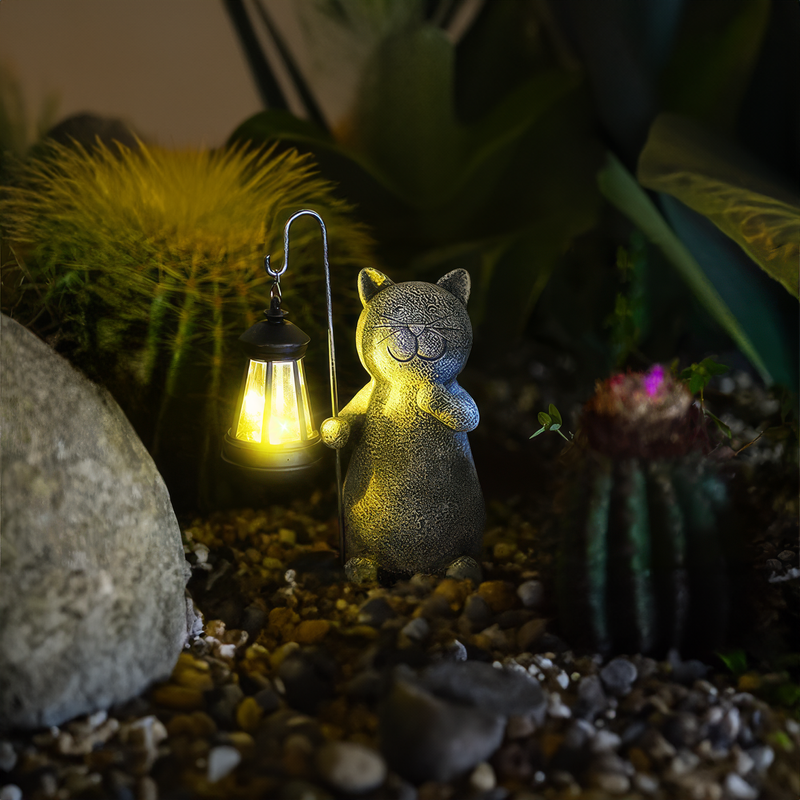 Golden leuchtende Katzengartenlampe