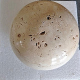 Wandleuchte im skandinavischen Creme-Stil