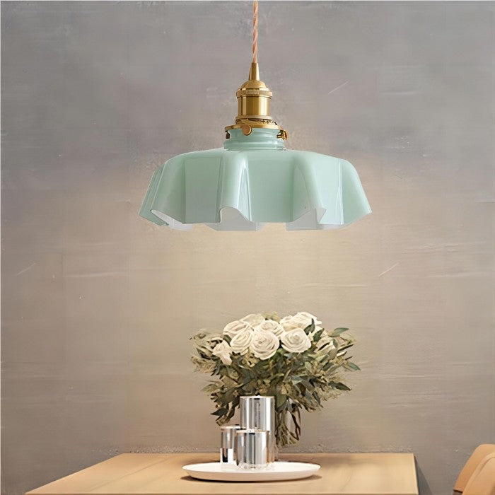 Hängelampe im Retro-Stil, Glasblume, cremefarben